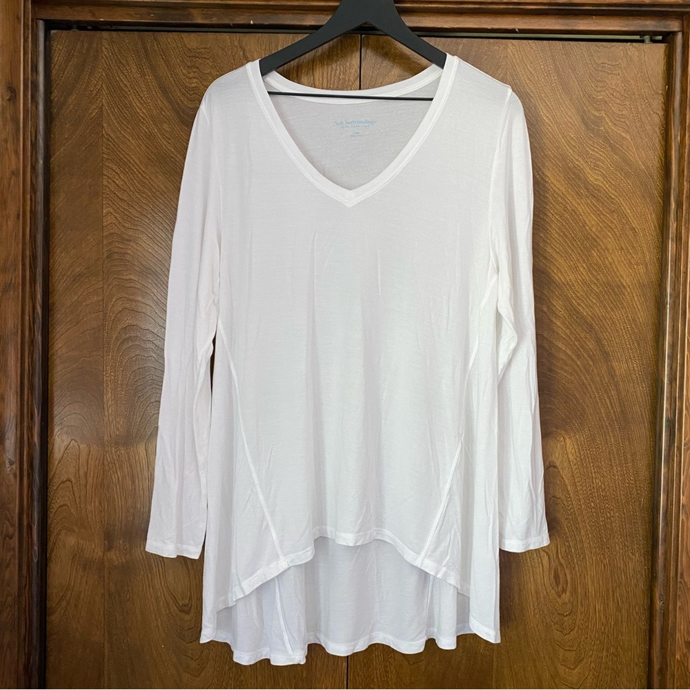Soft Surroundings Large White High Low Long Sleeve Blouse Shirt V-Neck Classic